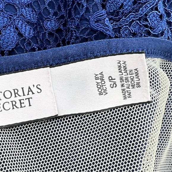 Victoria Secret Lace Wireless Bra Size Small - Picture 5 of 10